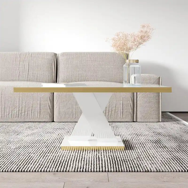 Table basse moderne avec finition laquée brillante