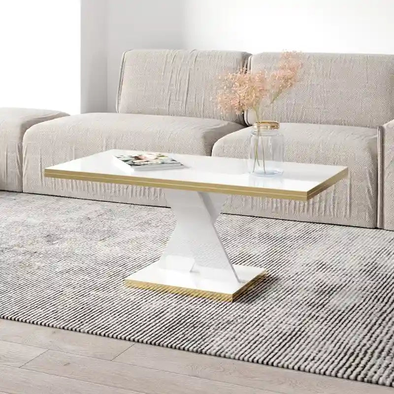 Table basse moderne avec finition laquée brillante
